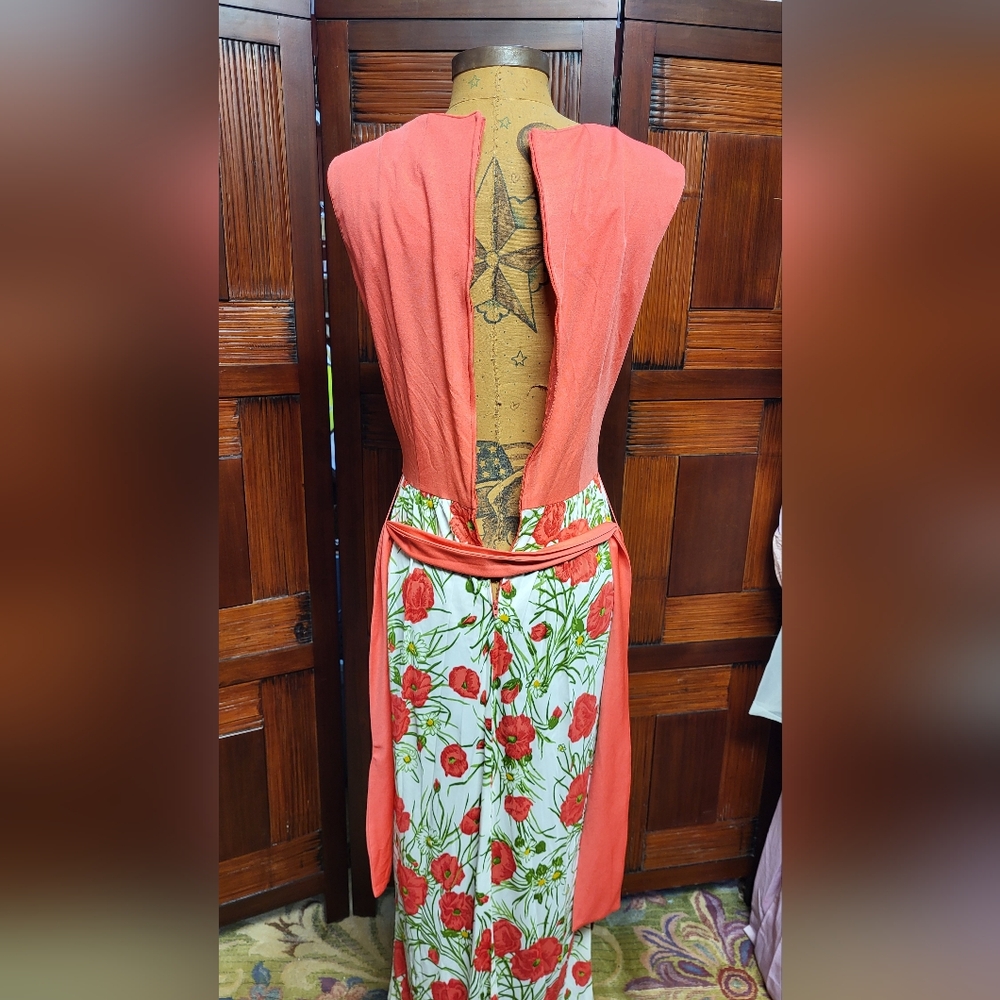Woman's Vintage Serbin By Muriel Ryan Sleeveless Coral and Floral Maxi Dress - Picture 10 of 14